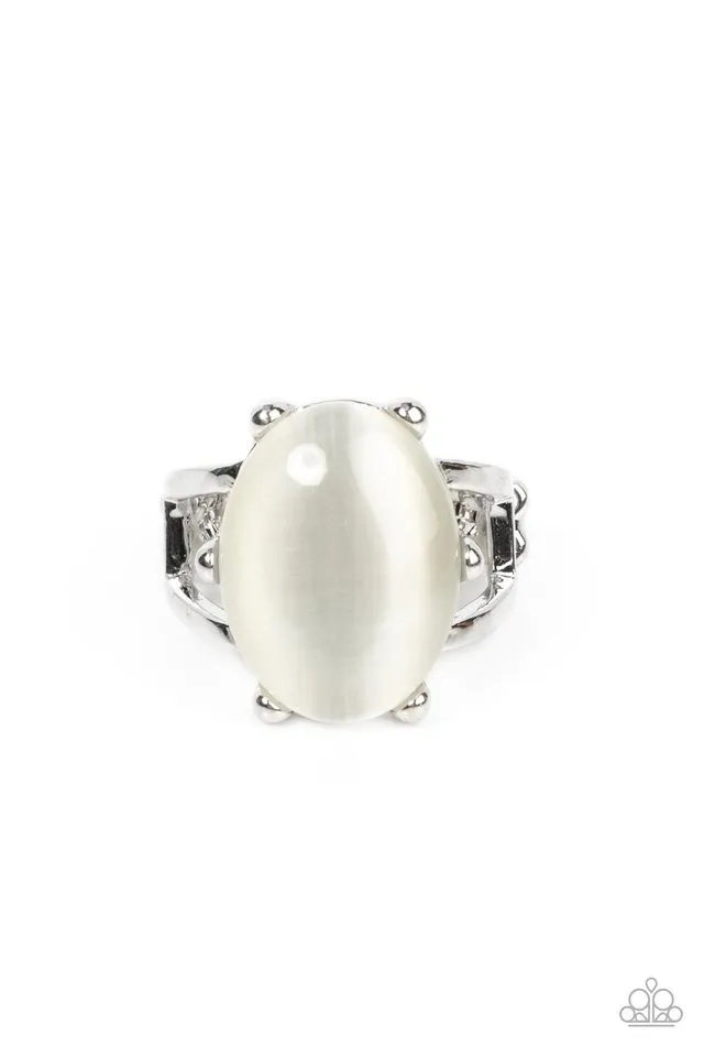 Paparazzi Ring ~ Enchantingly Everglades - White